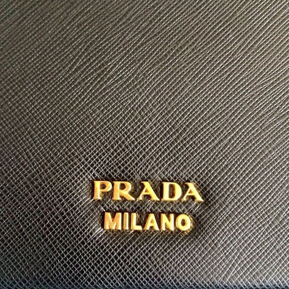 Authentic Prada
Flap Chain Small Black Saffiano Leather Shoulder Bag - Picture 9 of 16